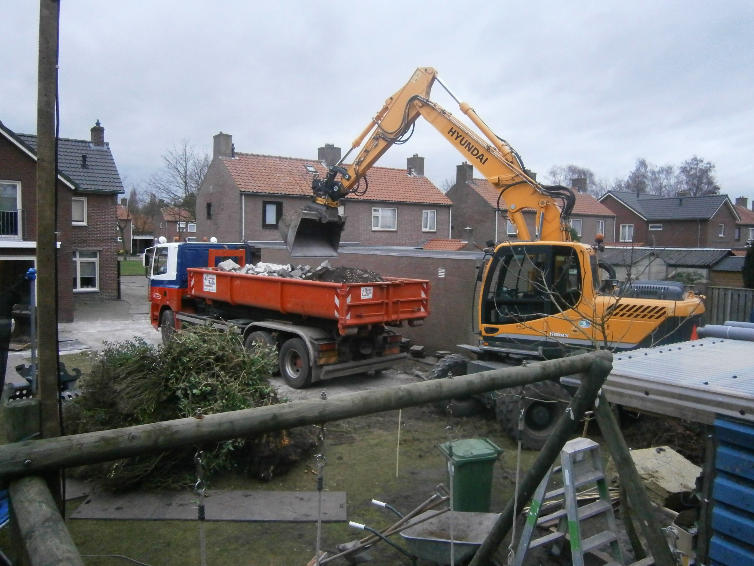 OLYMPUS DIGITAL CAMERA